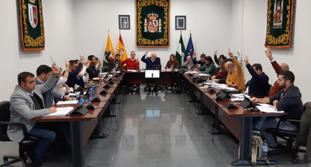 foto de Se inician los trámites para rescindir el contrato con la empresa adjudicataria de las obras de la piscina cubierta