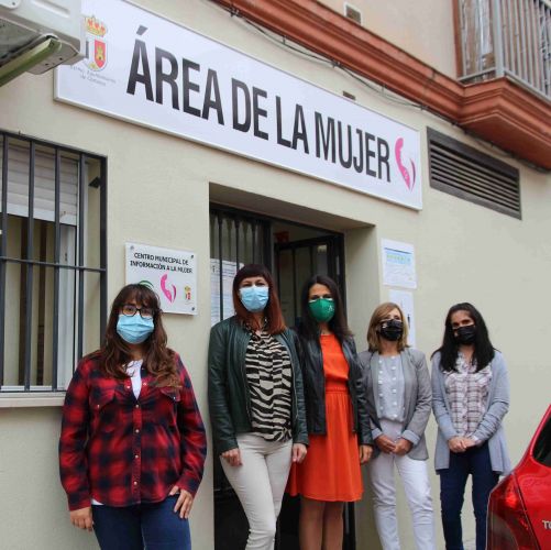 foto de La coordinadora del IAM visita el Centro Municipal de Información a la Mujer de Cártama