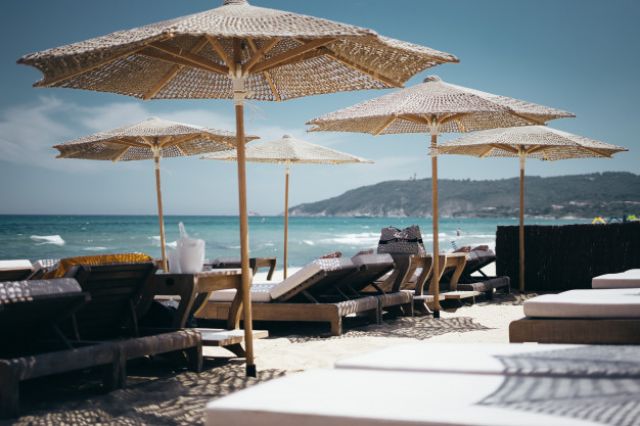 foto de Sanidad recomienda extremar las medidas de distanciamiento social y la higiene en las playas