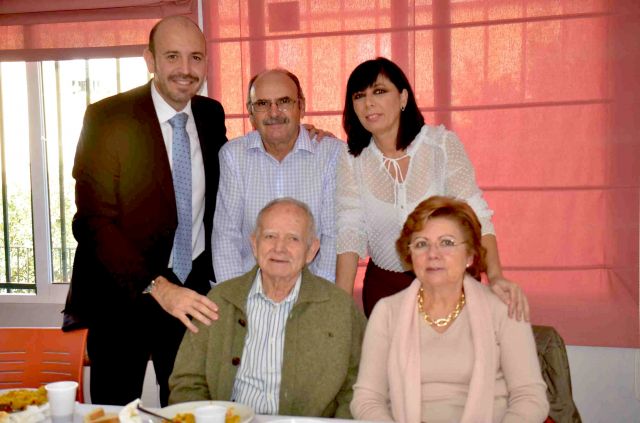 foto de El Centro de Participación Activa para Personas Mayores de Cártama ha celebrado un Homenaje al Mayor