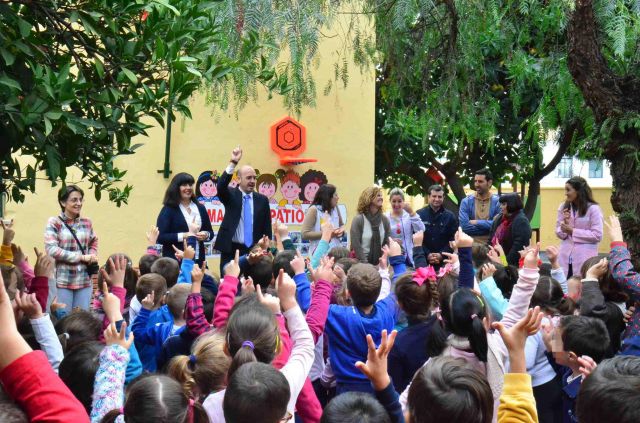 foto de El colegio Arco Iris celebra el Día de la Constitución