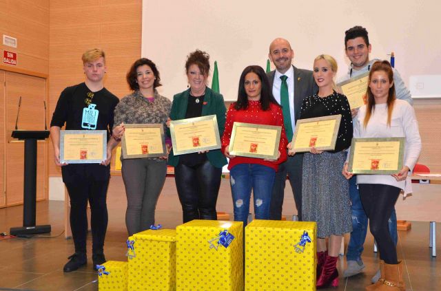 foto de Entrega de los premios del concurso de escaparates de la Campaña de Navidad