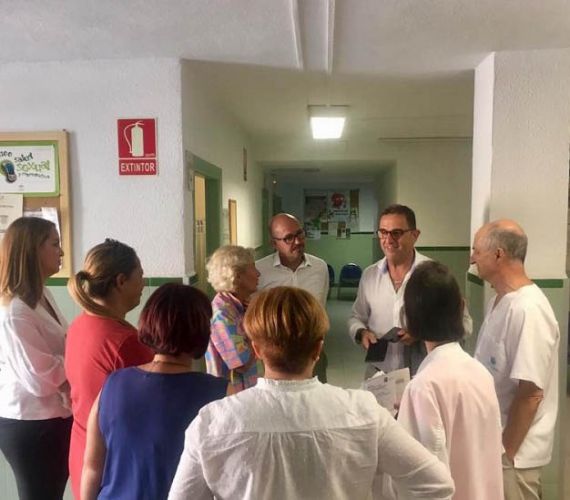 foto de El delegado de Salud visita el consultorio de Cártama Pueblo