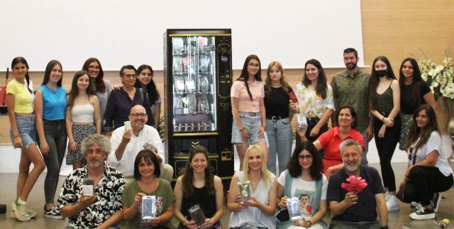 foto de 4º ESO del IES Cartima presenta su proyecto “Invisibility Vending Machine”