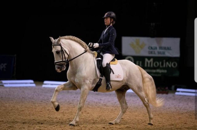 foto de La cartameña Nuria Aurioles campeona del mundo de Doma Clásica