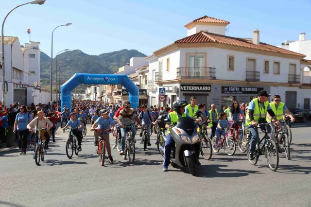 foto de Cerca de 1.800 personas se dieron cita en la XXXIII Jornada del Pedal