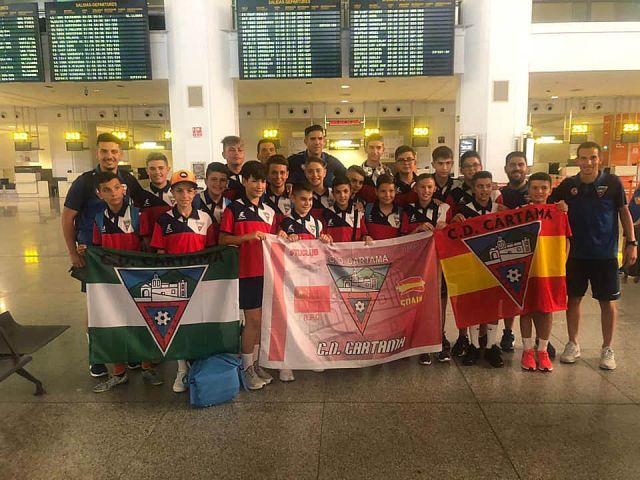 foto de Los Infantiles del C.D. Cártama rumbo a Shanghai