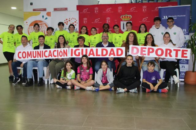 foto de Coloquio de Estela Doiro, Paula Ruiz y Eva López en Cártama