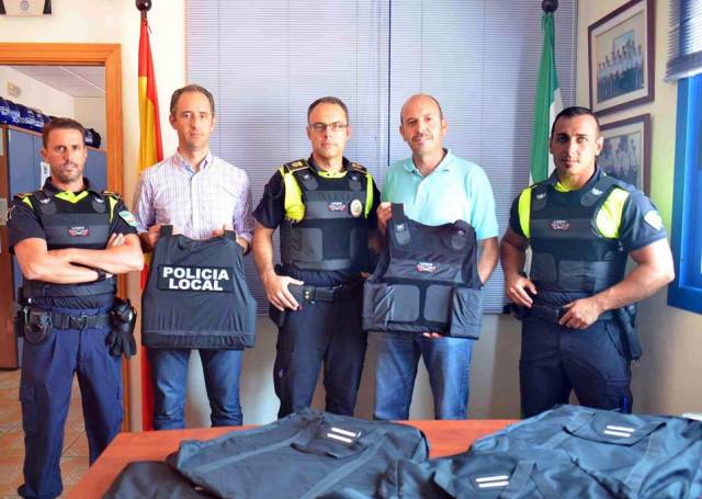 foto de Se amplía el equipamiento de la Policía Local con la adquisición de chalecos antibalas