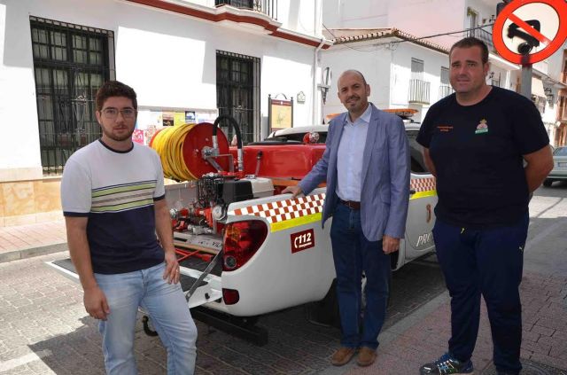 foto de Protección Civil amplía sus dotaciones con una nueva motobomba