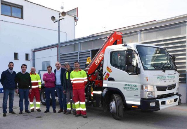 foto de Servicios Operativos amplía su parque móvil con un nuevo camión