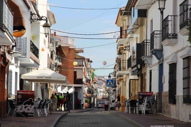 foto de Nuevos horarios para los cortes de tráfico en la calle "de enmedio" durante los fines de semana