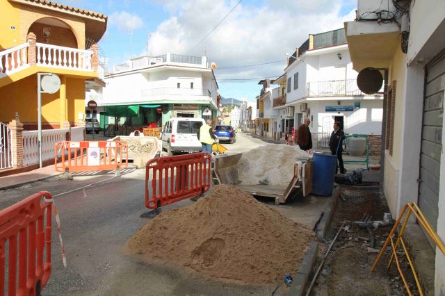 foto de Mejoras en la accesibilidad de unos tramos en las calles Antonio Machado y Miguel Hernández