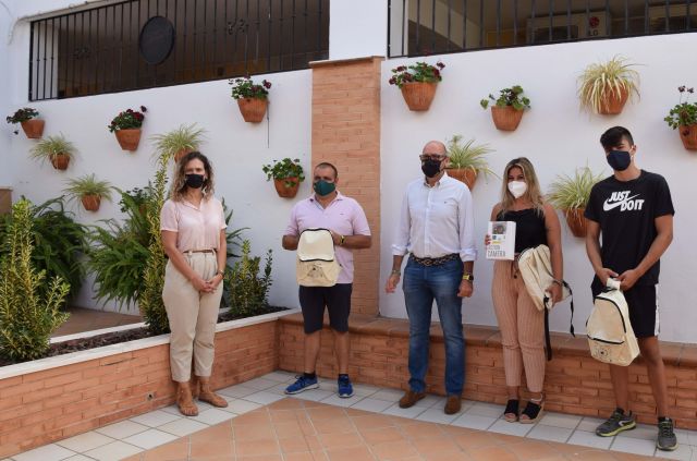 foto de Entrega de premios del concurso fotográfico en redes sociales “Postureo Aternativo”