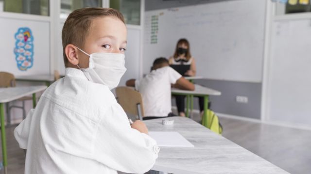 foto de Ayuntamiento Cártama distribuye más de 3.000 mascarillas entre los centros educativos del municipio